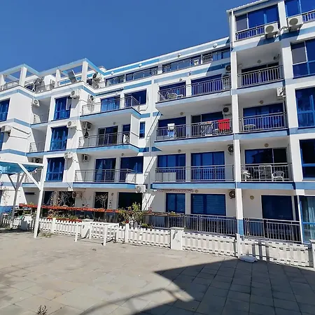 студио C19 в к-с Blue Bay Palace * פומורי
