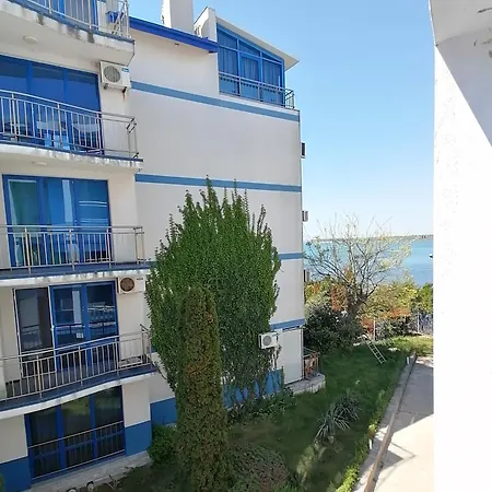 דירה студио C19 в к-с Blue Bay Palace פומורי